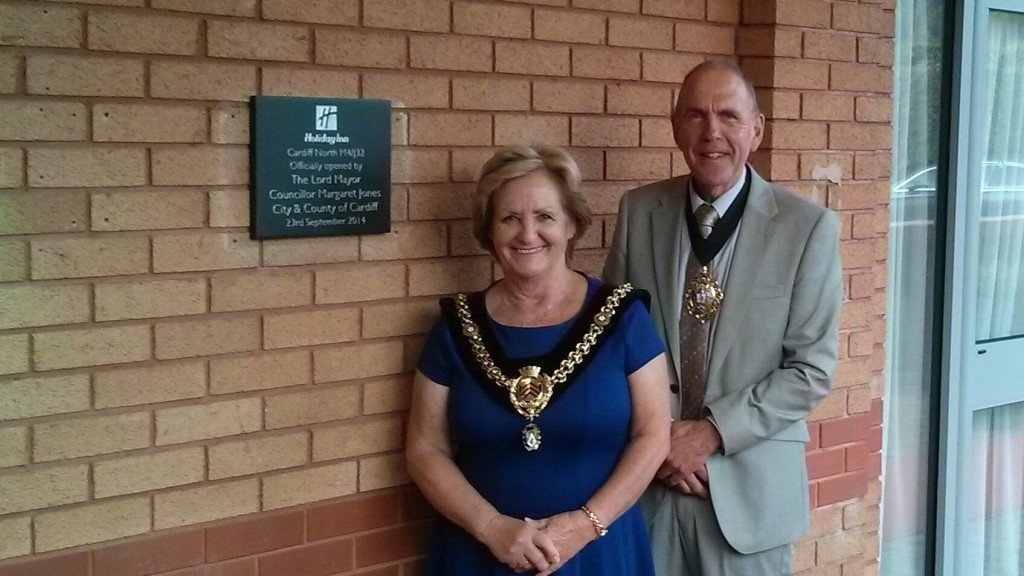 Lord Mayor beside plaque