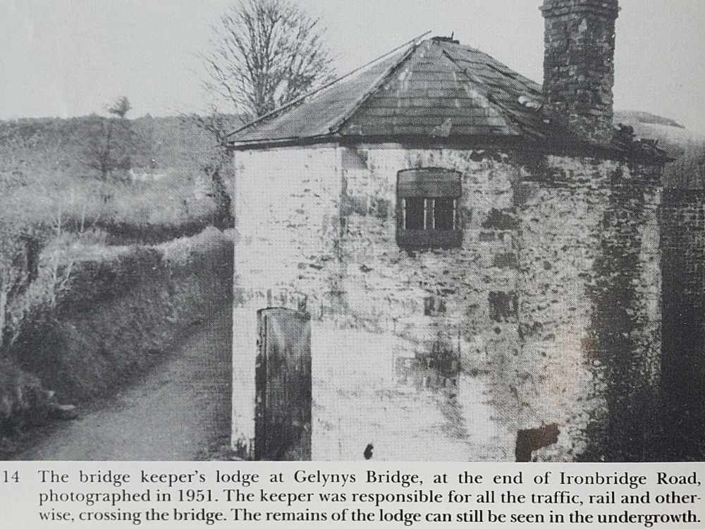 Photo of the bridge keeper's lodge from 1951