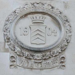 Cardiff City Hall coat of arms 1904