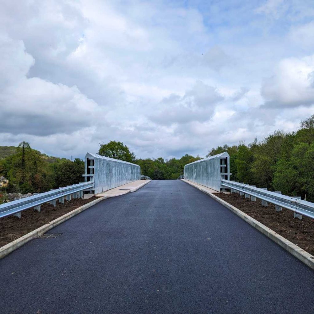 The new railway bridge in Morganstown